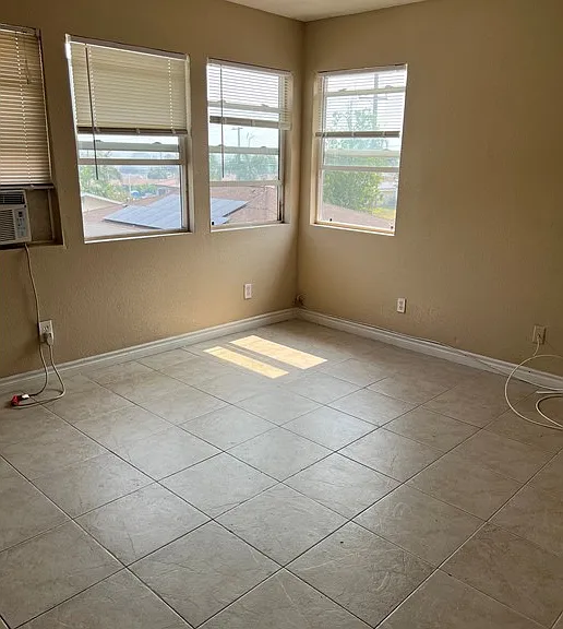 639 Del Valle Ave — Photo 6