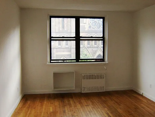 Rented by Sky Management | media 8