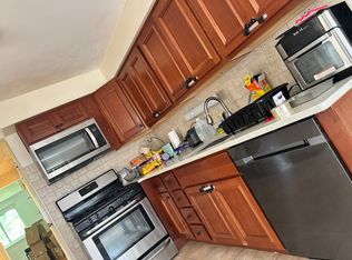 8813 Dee Rd APT 2, Des Plaines, IL 60016