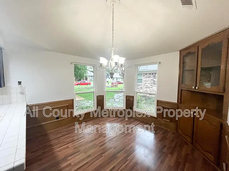 1404 Stoneboro Ln — Photo 8