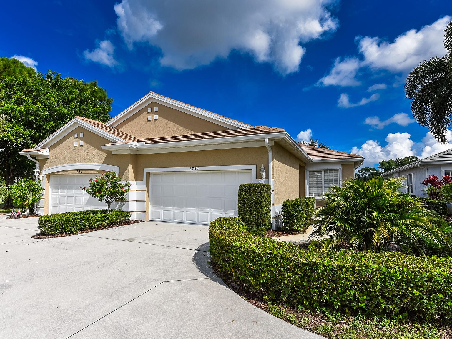 1741 SW Willowbend Lane