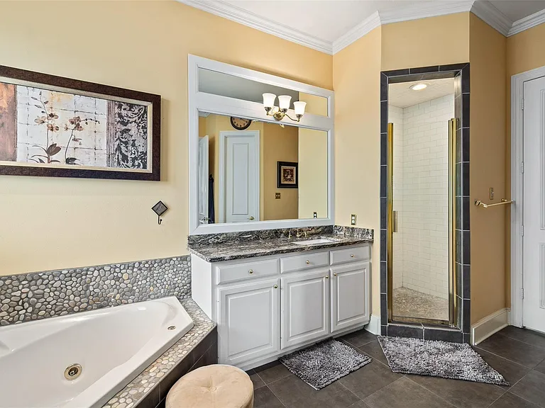 5932 Riverbend Pl — Photo 9