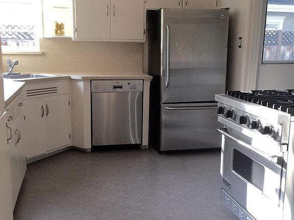 5th image of 306 University Dr