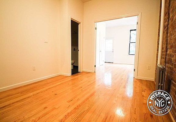 3rd image of 1442 De Kalb Ave #1R