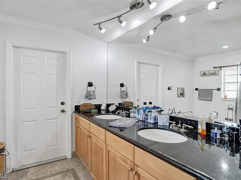 9261 SW 16th Rd W — Photo 10