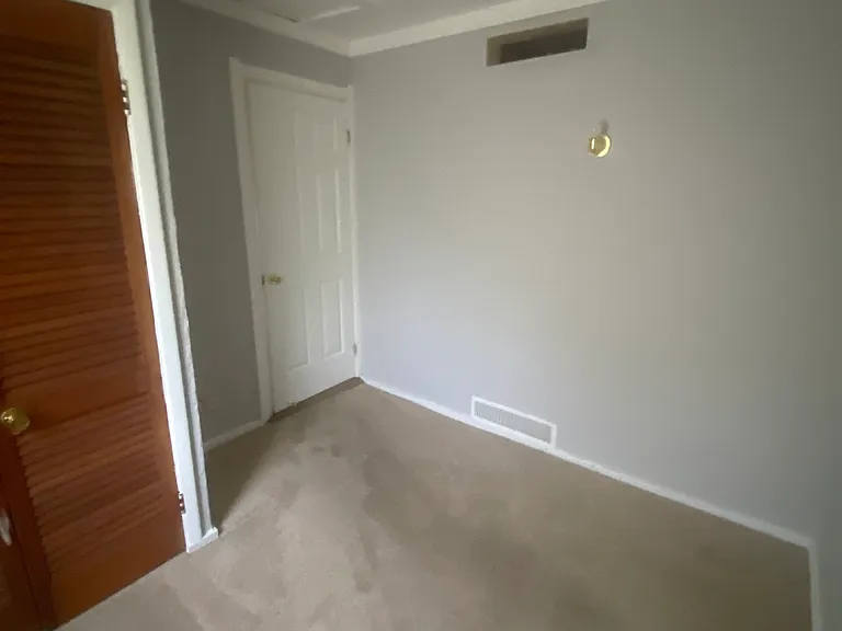 633 Foredale Ave — Photo 10