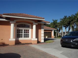 19601 Skyhawk Ln, Loxahatchee, FL 33470
