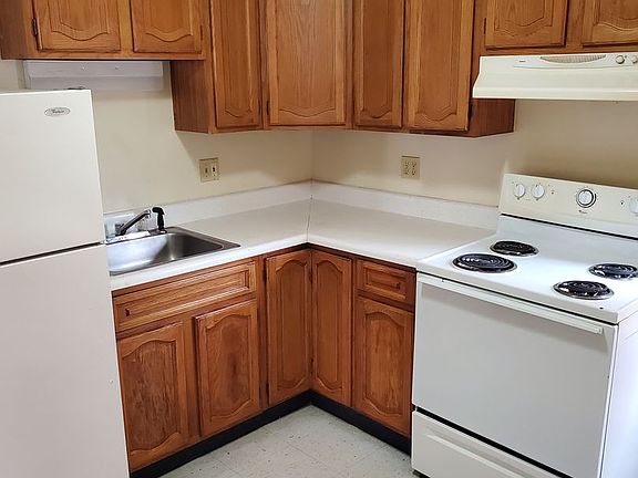 2nd image of 16-18 Dunbar St #18-2