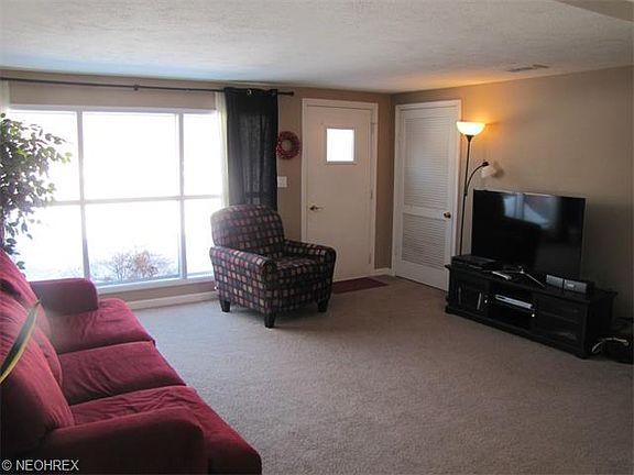 3rd image of 9790 E Idlewood Dr