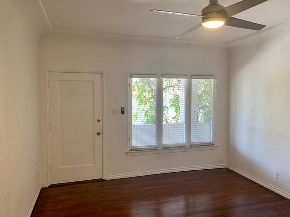 4th image of 2355 Cove Ave #206