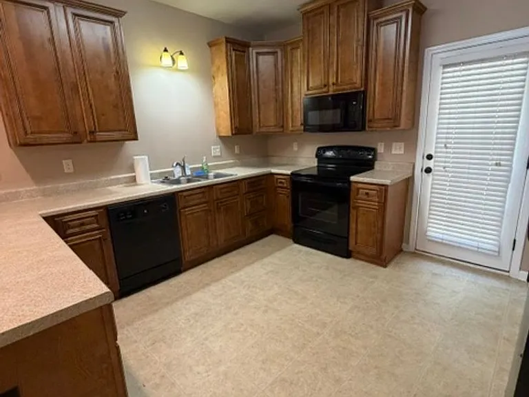 6717 Covington Villas Ln — Photo 9