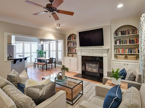 2nd image of 1319 Edmund Park Dr NE