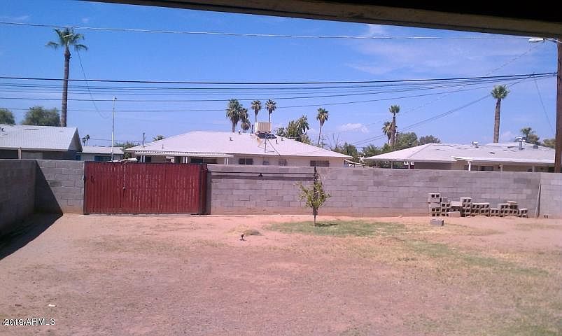2nd image of 1910 E Roeser Rd