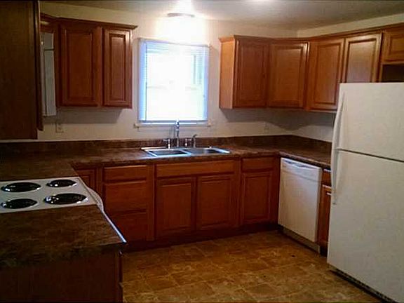 3rd image of 2707 Garland St