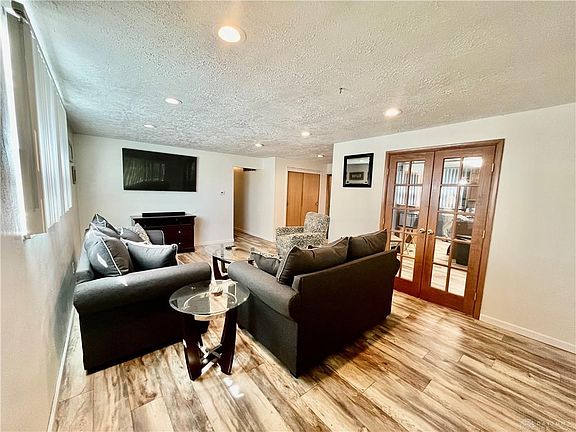 5th image of 905 Macmillan Dr