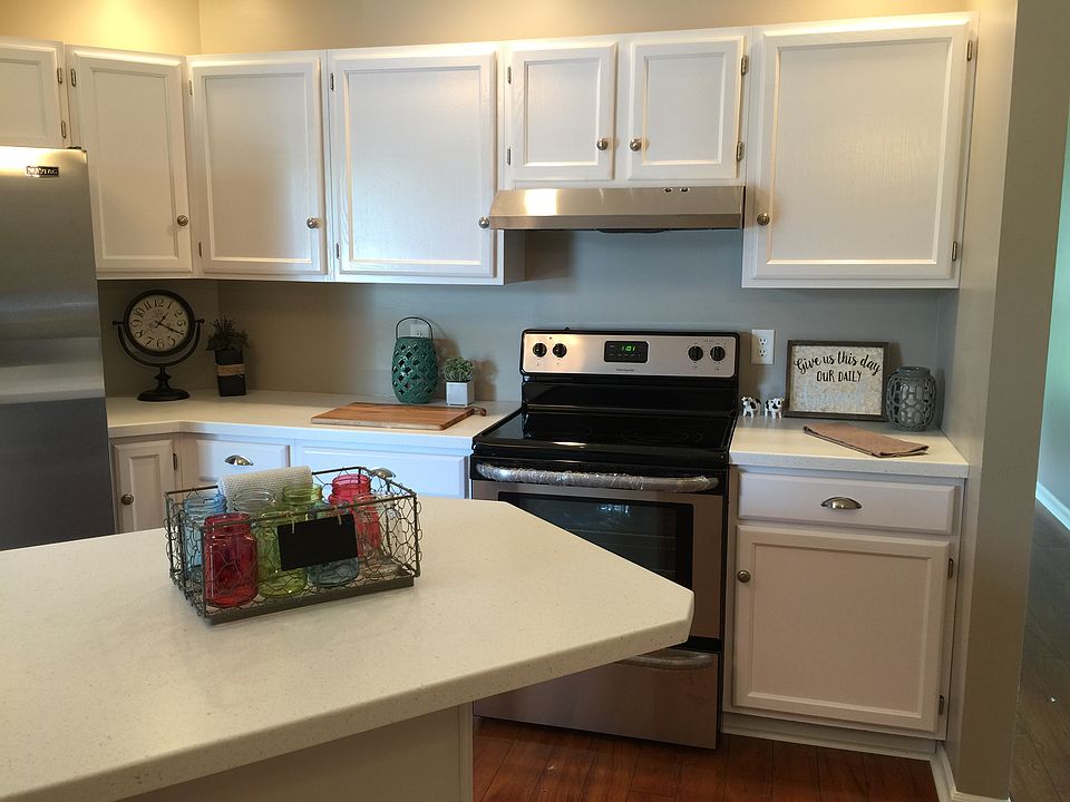 1st image of 781 Broad Oak Dr