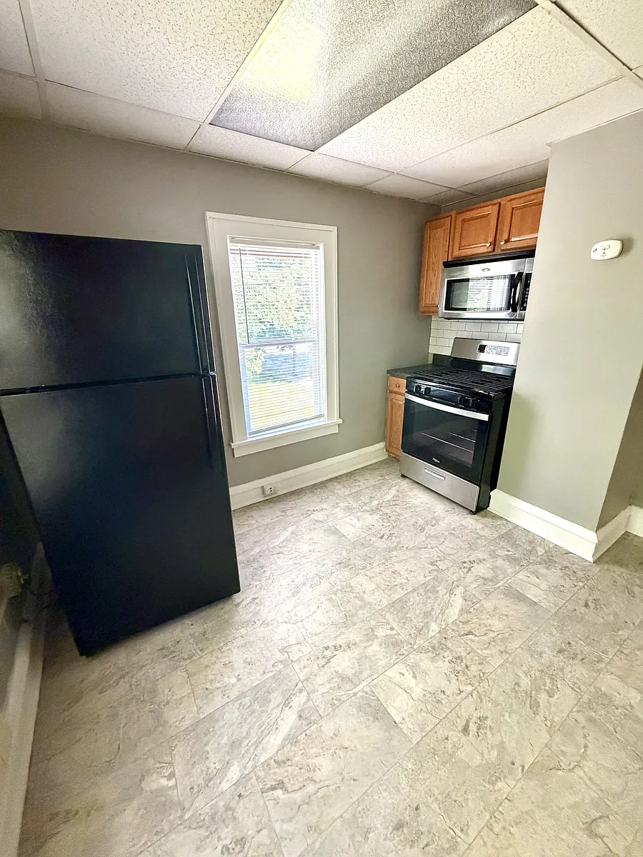 Building Photo - 503 N State St #2