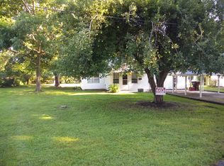 713 Ellis St, Elsberry, MO 63343