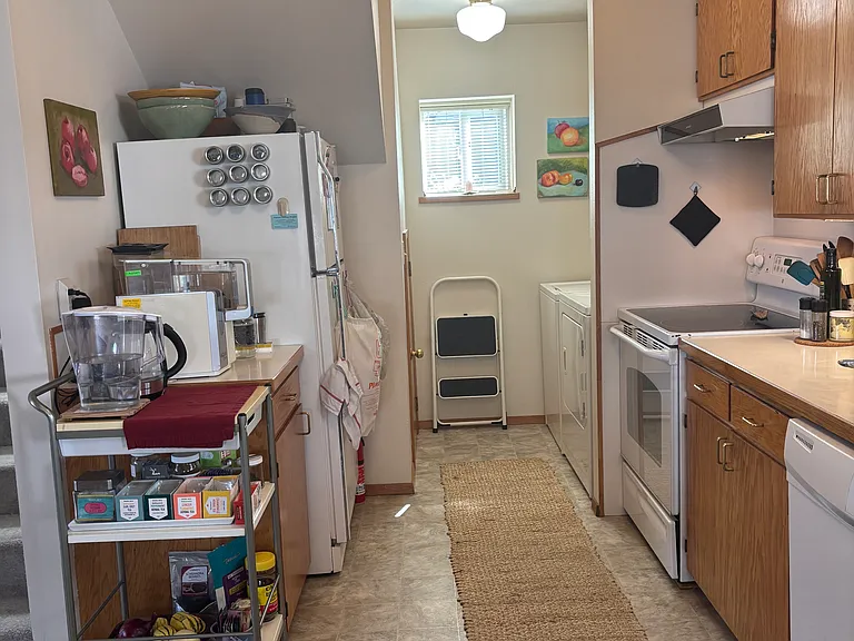 704 Gladstone St — Photo 12