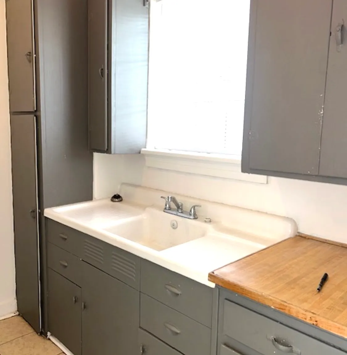1 bed, 1100 sqft, $1,100 — Photo 3
