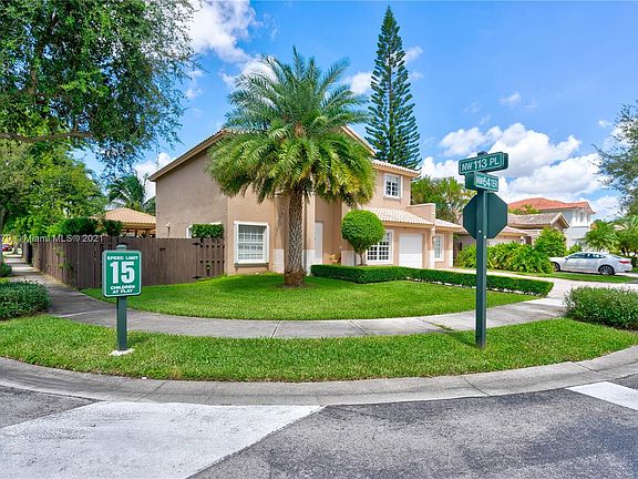 3rd image of 11381 NW 64th Ter