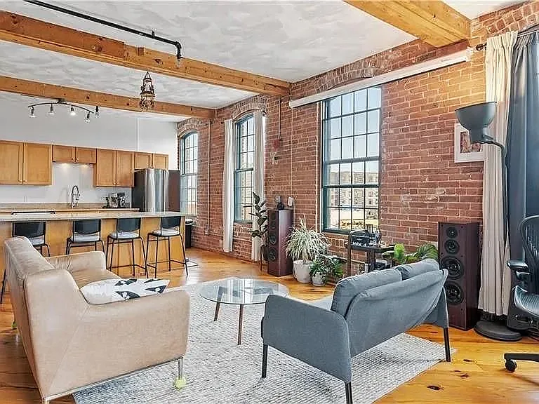 407 Pine St #305 — Photo 1