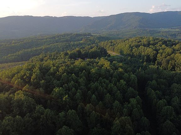 5th image of 4749 Wards Gap Rd