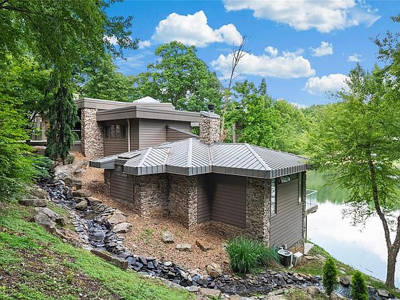 3rd image of 45 Lake Inez Dr