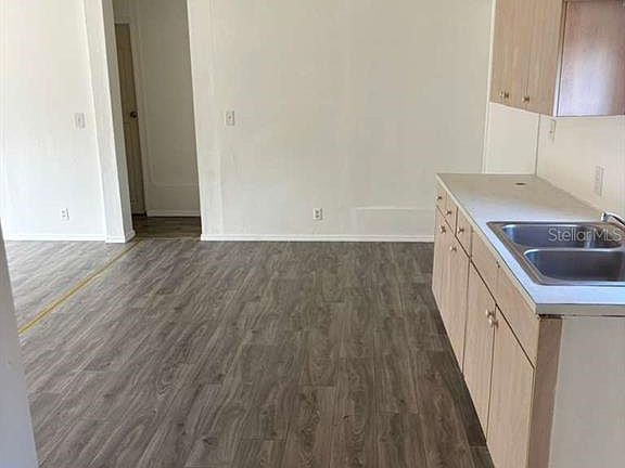 5th image of 343 NE 884th Ave