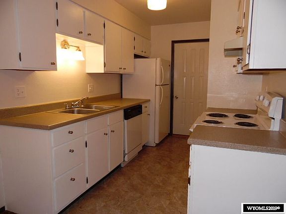 5th image of 145 Roanoke Trl