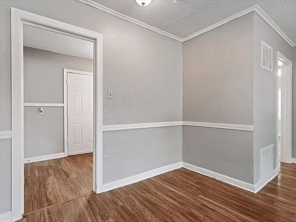2nd image of 1428 Smythe Ave #58