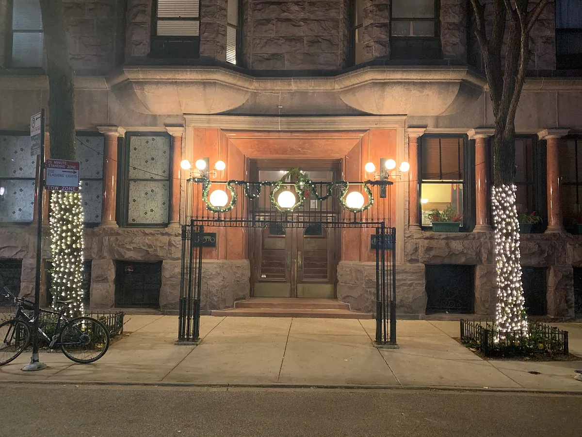 The Brewster Building! - 2800 N Pine Grove Ave #1I
