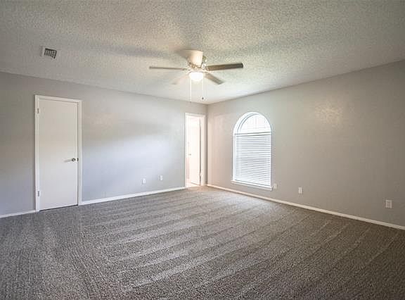 3rd image of 2316 Kingston Trce