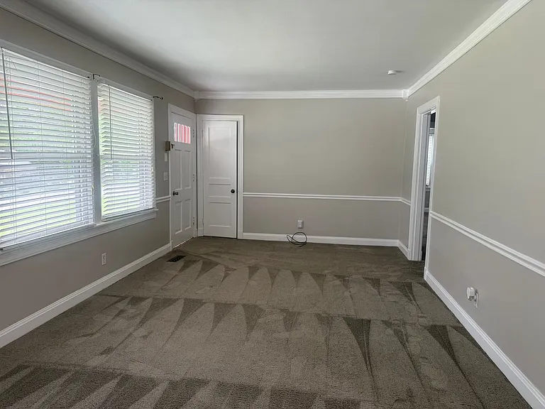 1106 Poplar Ave — Photo 5
