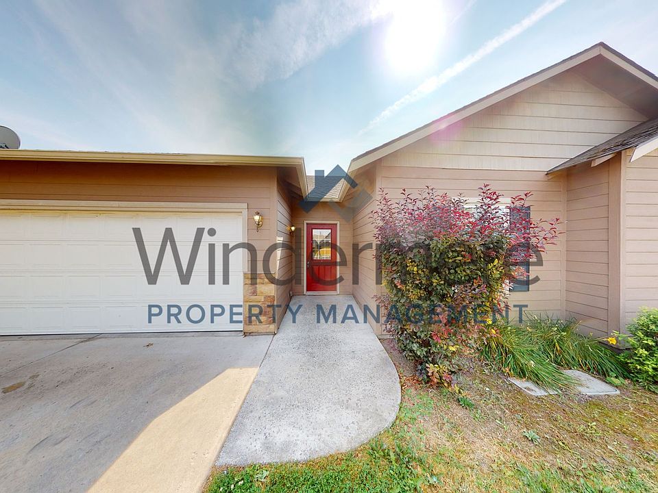 1st image of 1485 Artesia Ave