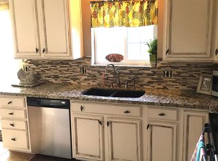 9422 S Quail Hollow Dr, Sandy, UT 84093