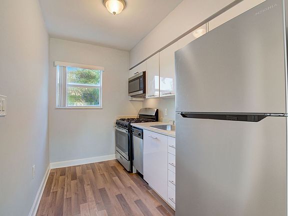5th image of 8000 NE Bayshore Ct APT 115