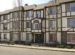 98 Village Dr, Morristown, NJ 07960