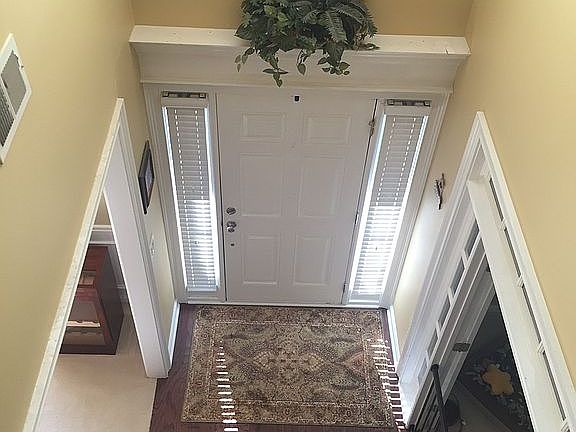 4th image of 405 Holly Brook Ln