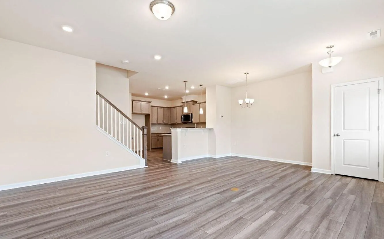 3 bed, 2.5 bath, 1746 sqft, $1,850 — Photo 3