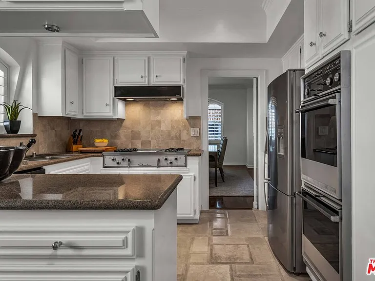 11745 Montana Ave #301 — Photo 13