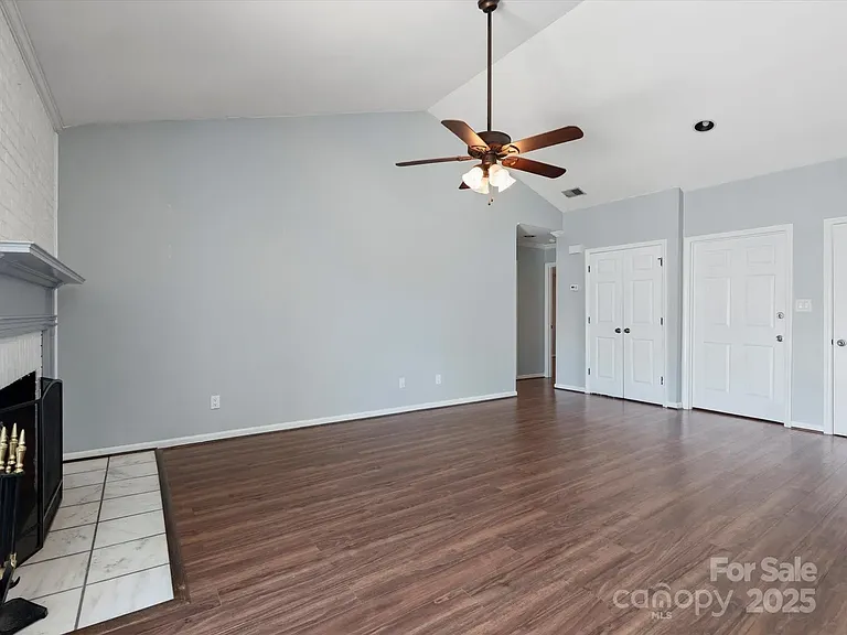 9404 S Vicksburg Park Ct — Photo 13