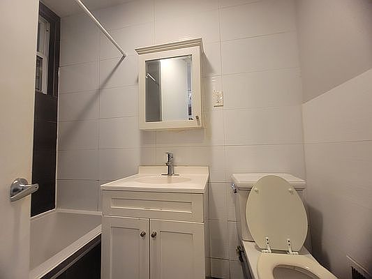 2nd image of 1224 Dean St #3