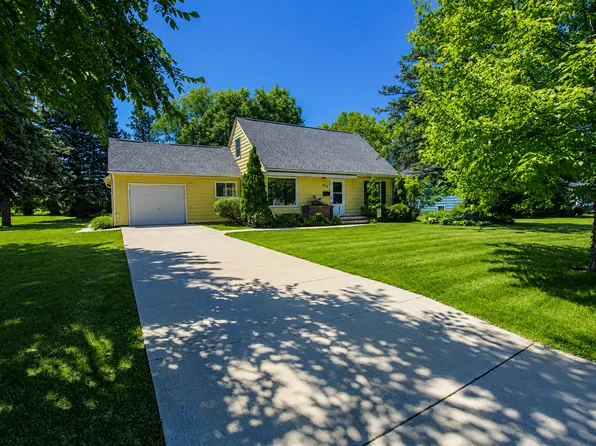 822 Westwood Dr SW, Alexandria, MN 56308