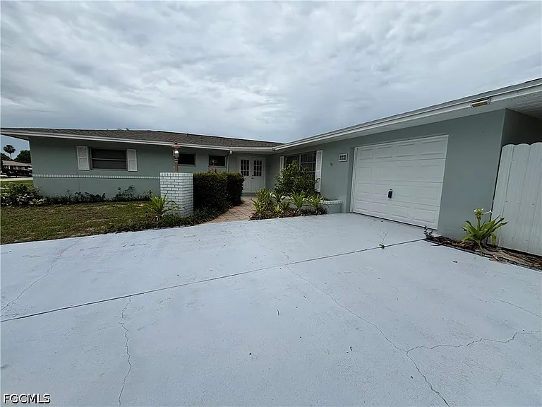 209 Punta Alta Ct — Photo 3
