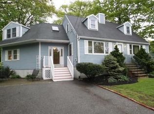 40 Nichols St, Swampscott, MA 01907