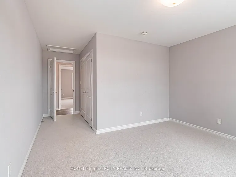 215 Southworth St N — Photo 32