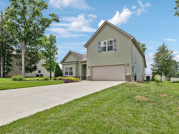 2nd image of 813 Silverhill Dr