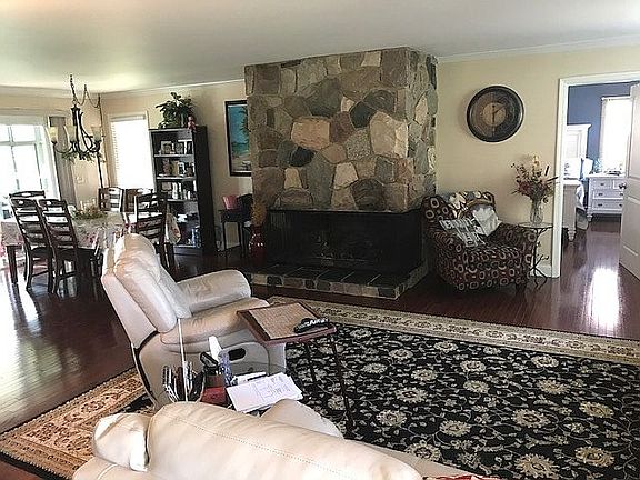 5th image of 19832 White Oaks Dr