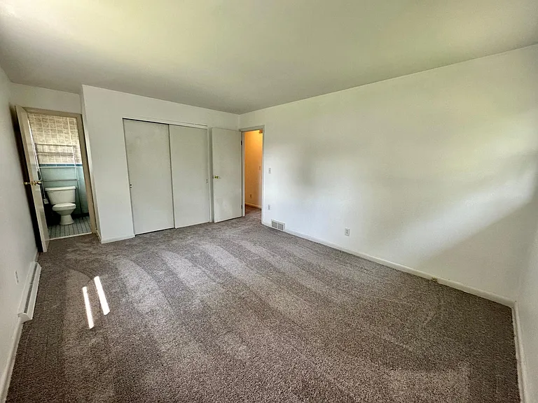 1942 Crooked Oak Dr — Photo 28